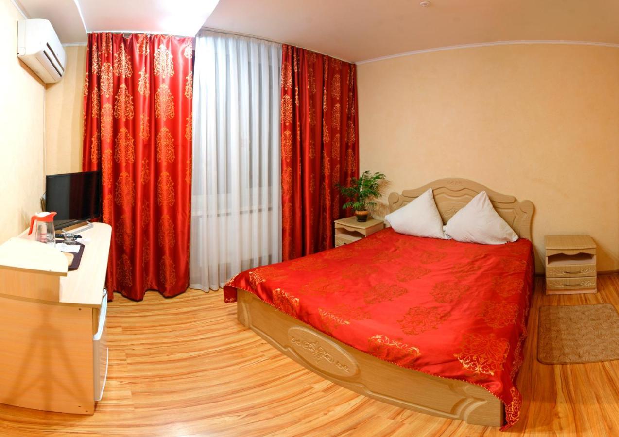 De Luxe Hotel Khmil'nyk Exterior photo